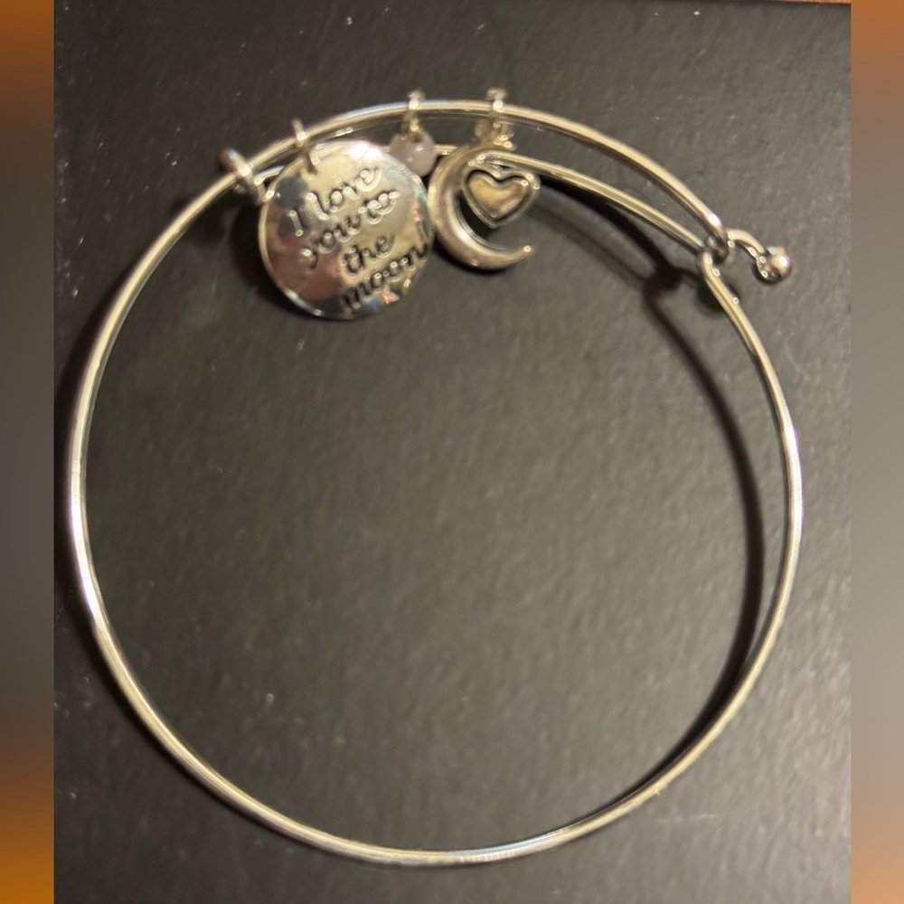 Avon I Love You to the Moon bracelet. New in box.